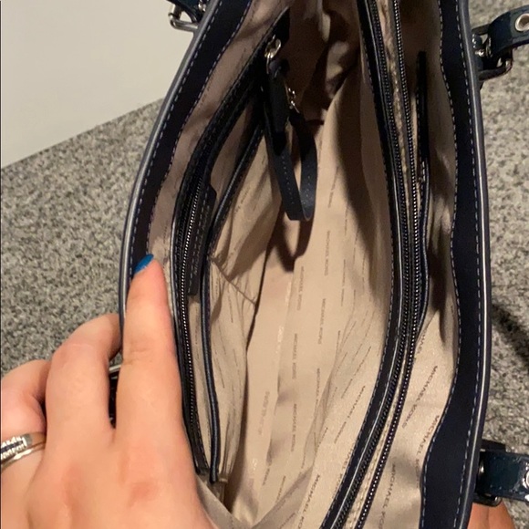 Michael Kors Handbag - Picture 7 of 11